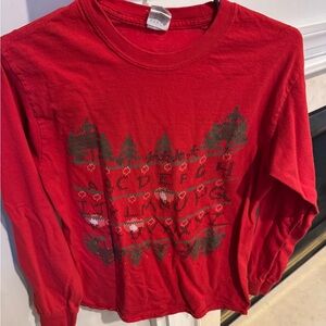 Gildan adult Christmas print long sleeve tshirt, red, small